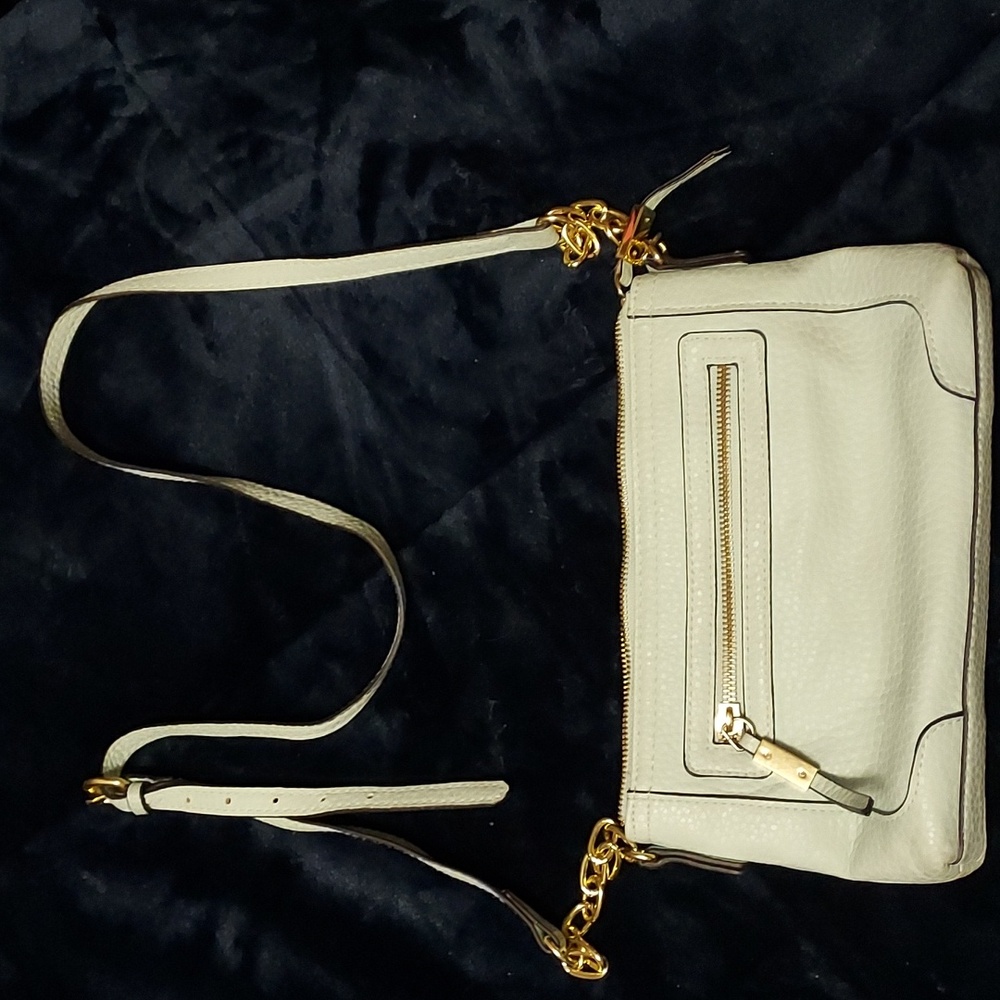 Crossbody purse